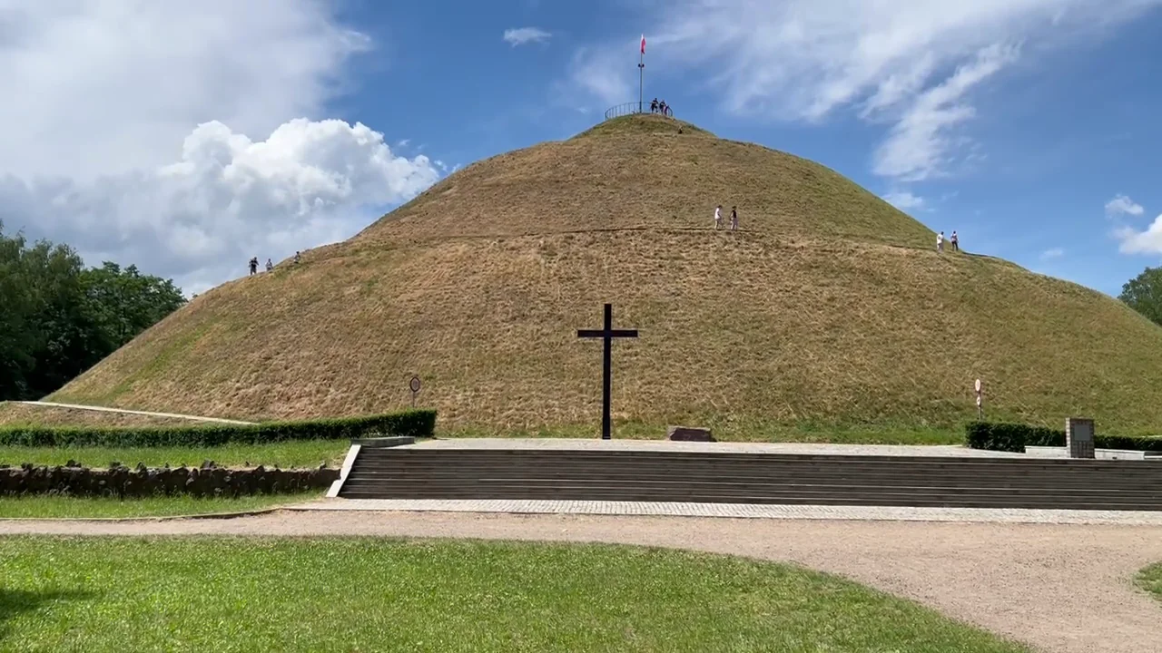 Piłsudski Mound in Las Wolski