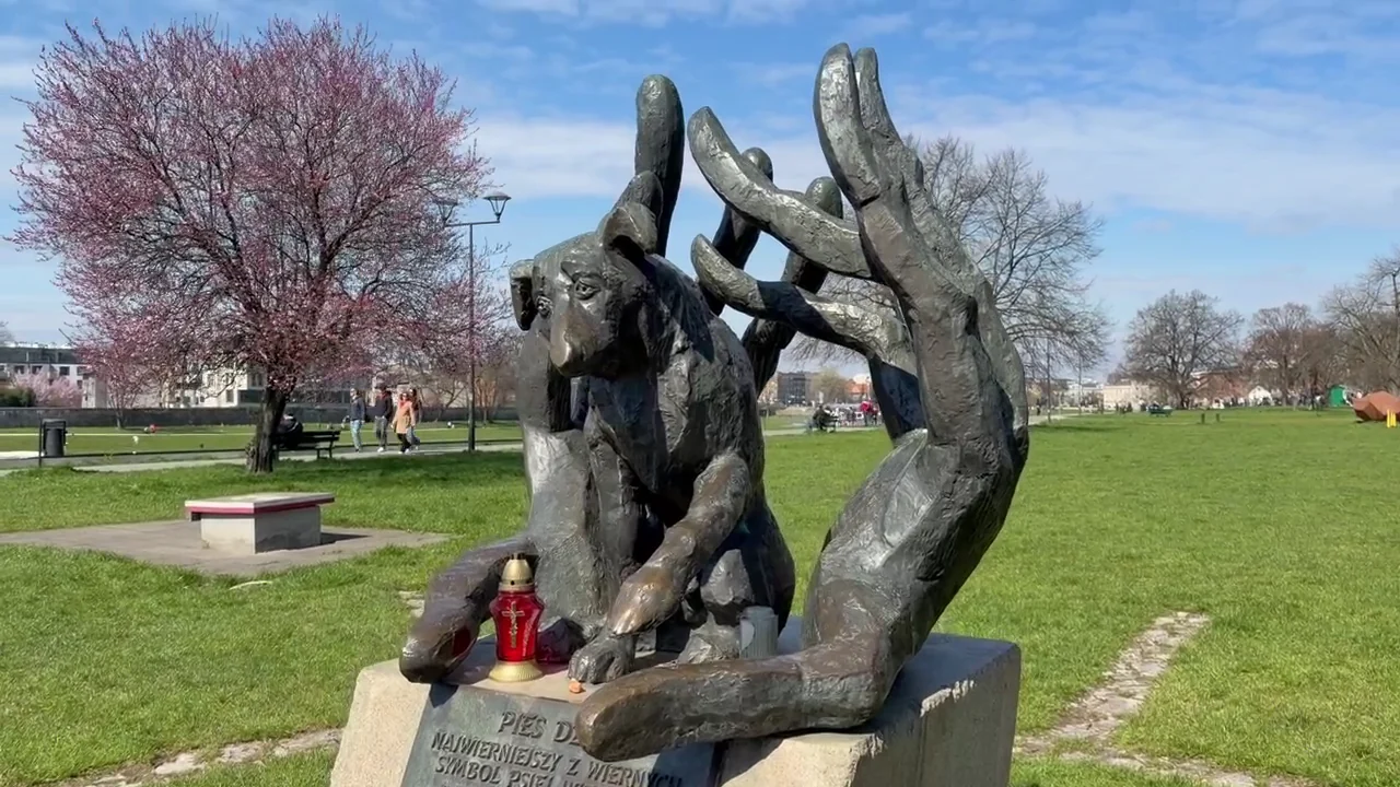 Dżok monument in Kraków