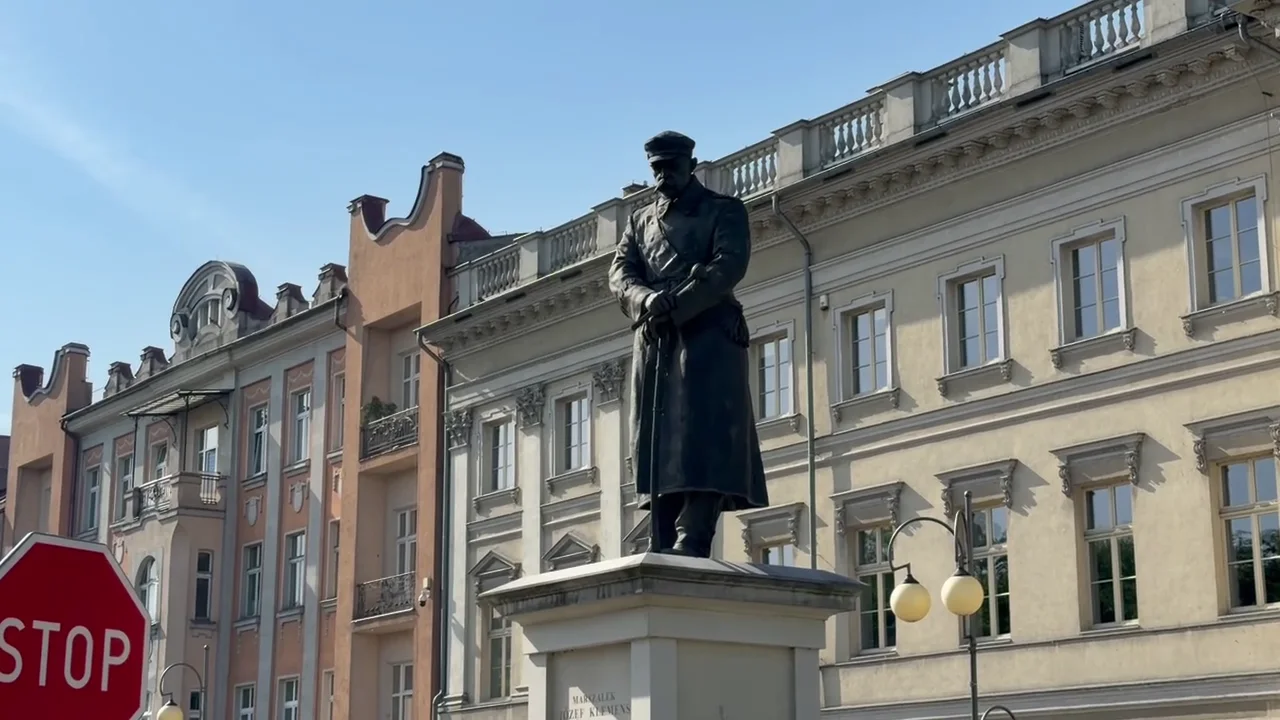 Józef Piłsudski monument