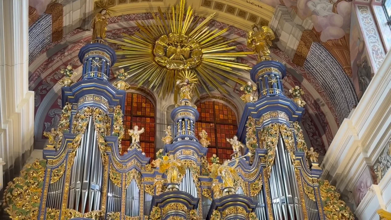 The richly decorated pipe organ at the sanctuary of Święta Lipka.