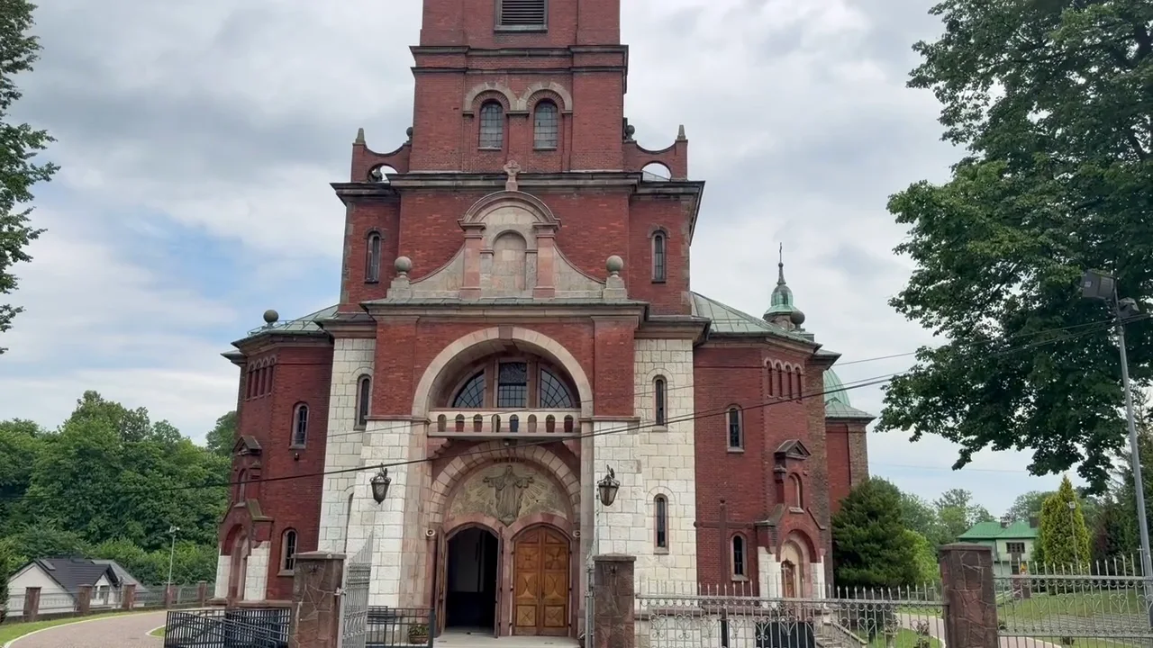 Parish church in Sułoszowa, showing the local church embedded in an ordinary settlement.