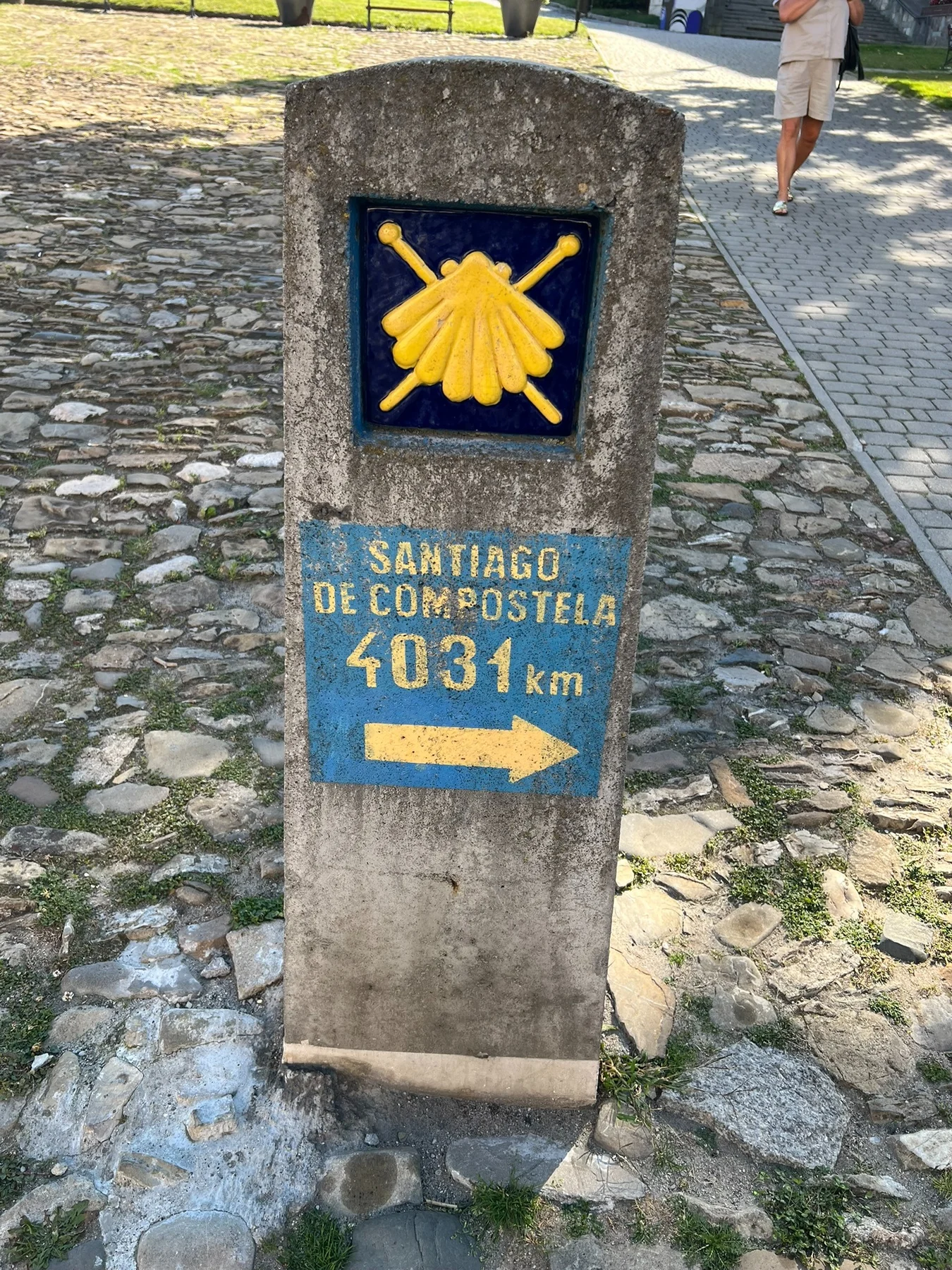 A Camino de Santiago marker in Przemyśl showing the distance to Santiago de Compostela.