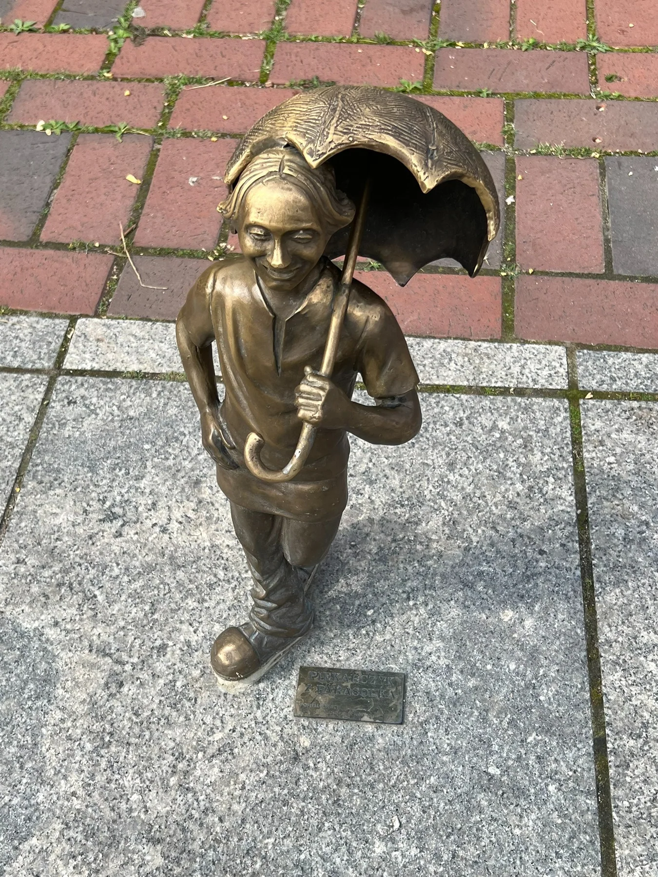 Original Brit in Poland photograph: Ścieżka Piekarczyka (Elblag statue.JPEG)