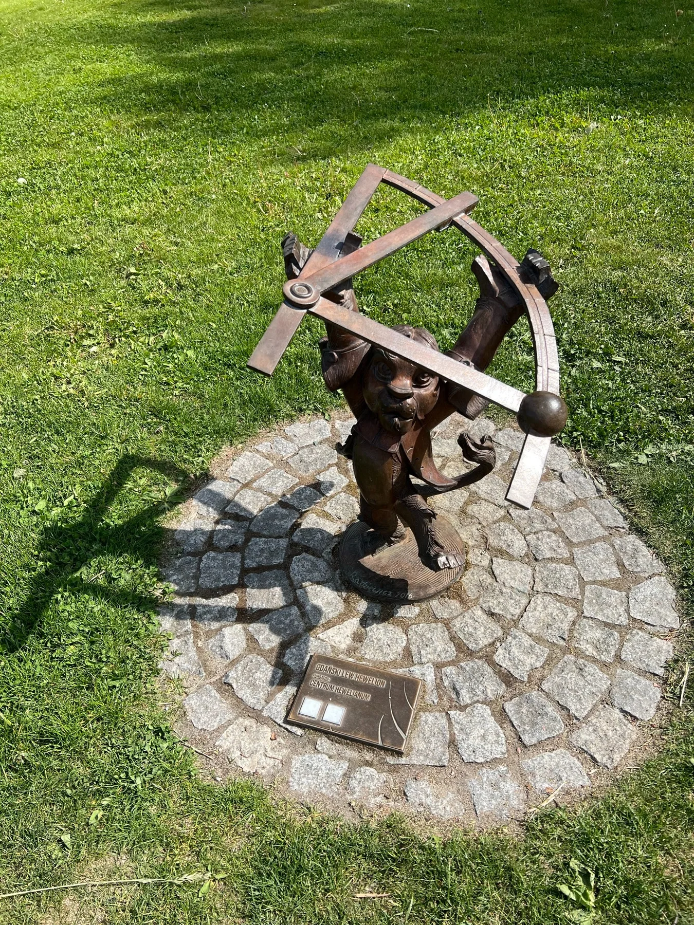 Original Brit in Poland photograph: Szlak Lwa Hewelion (Gdansk statue.JPEG)