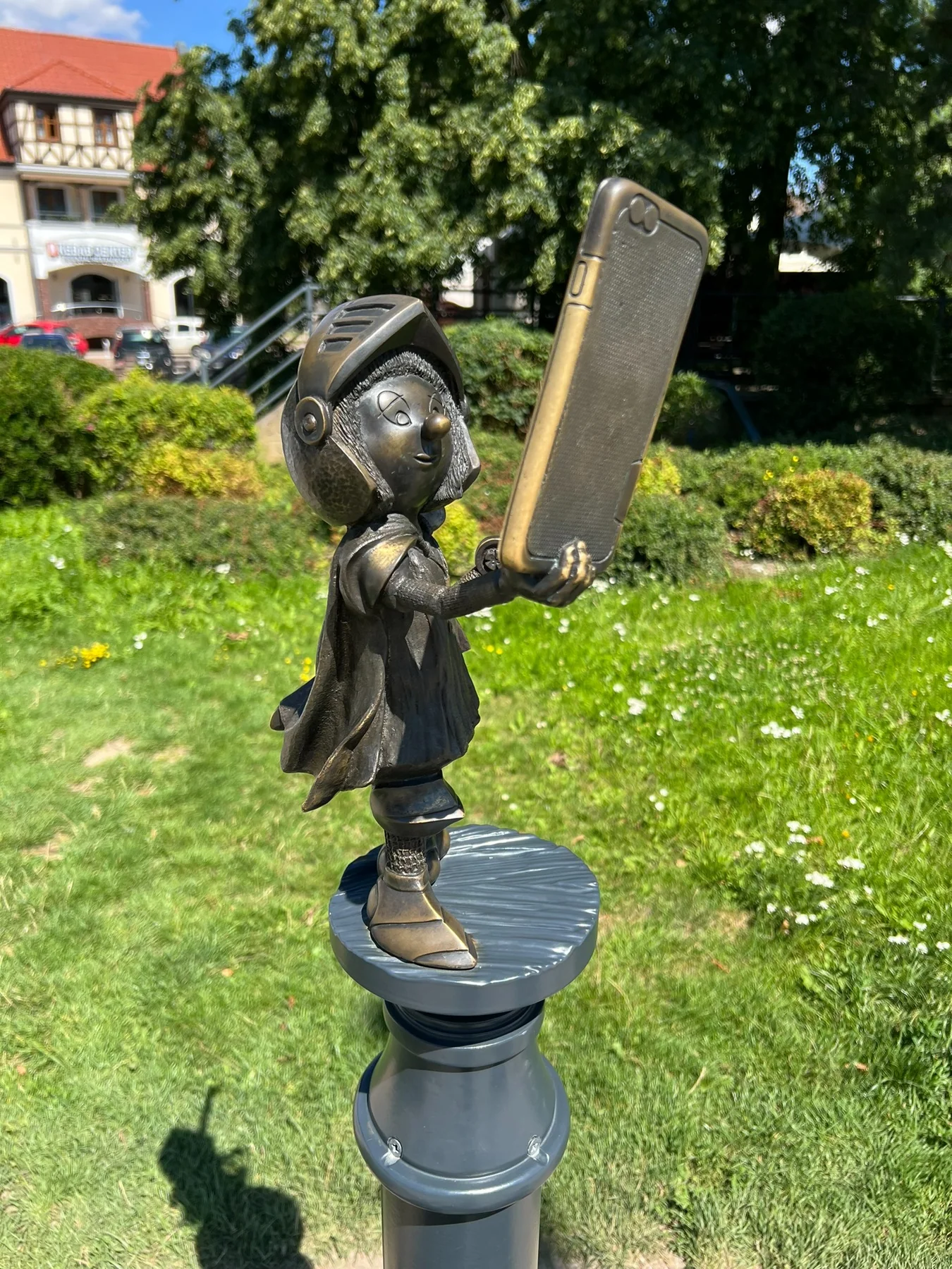 Original Brit in Poland photograph: Marianki (Malbork statue.JPEG)