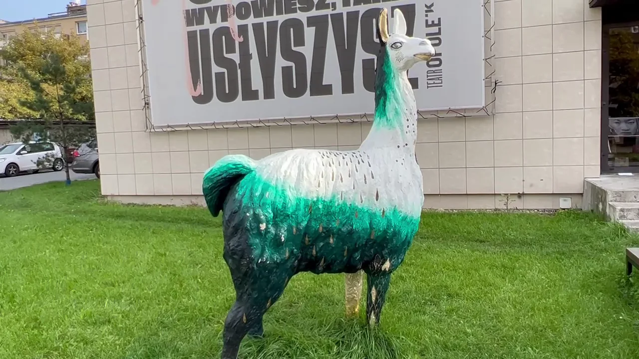 Original Brit in Poland photograph: Opolskie Lamy (Opole Llama.png)