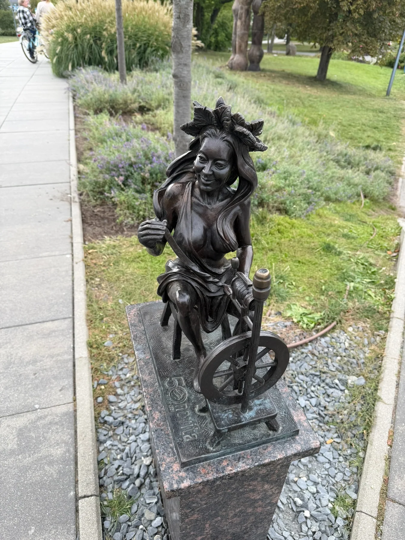 Original Brit in Poland photograph: Bachusiki (and Bachantki) (Zielona Gora statue.JPEG)