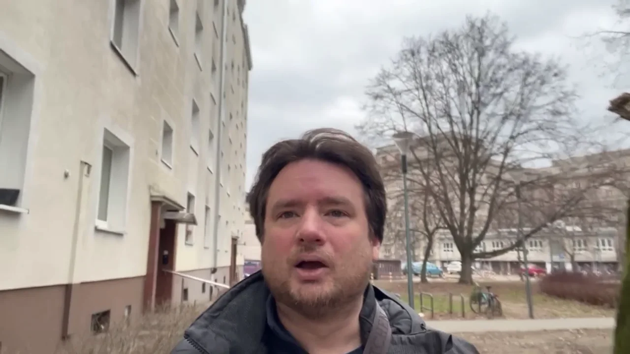 Brit in Poland speaking outdoors