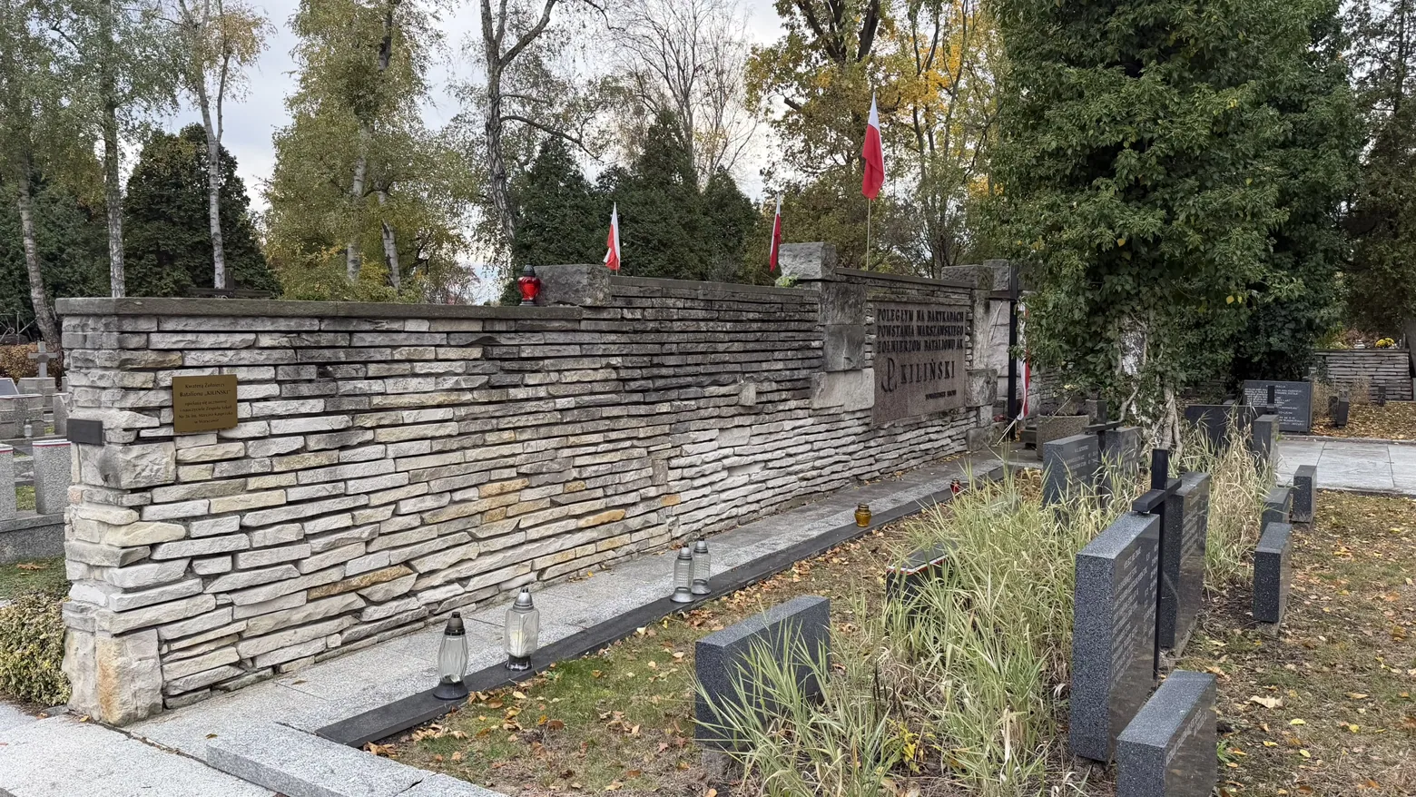 The memorial wall to fallen soldiers of the Kiliński battalion in the Warsaw Uprising.