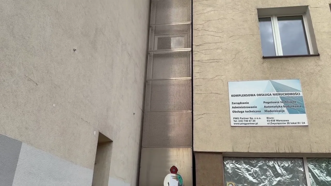 Your photograph of Keret House