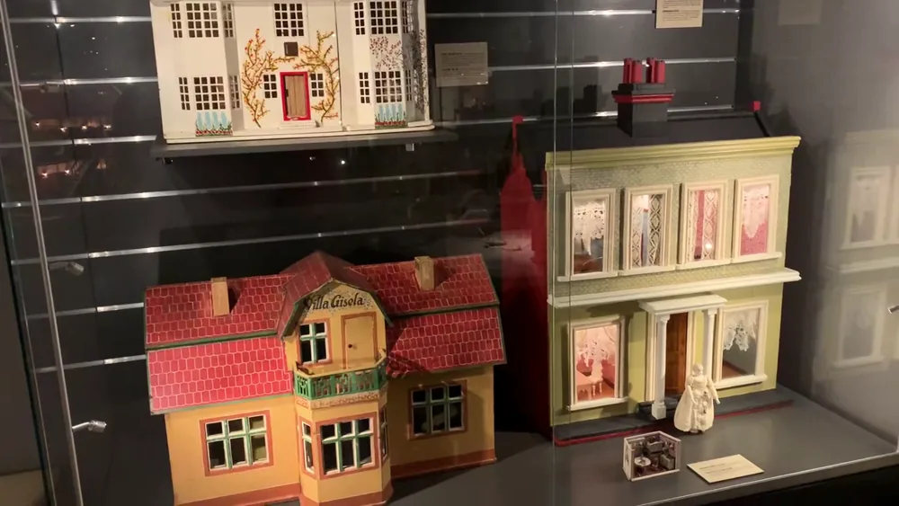 Original Brit in Poland photograph: Museum of Dollhouses, Games and Toys