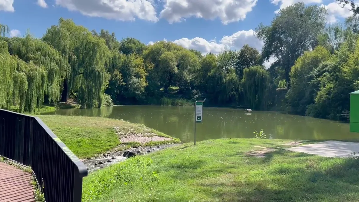 Original Brit in Poland photograph: Moczydło Park