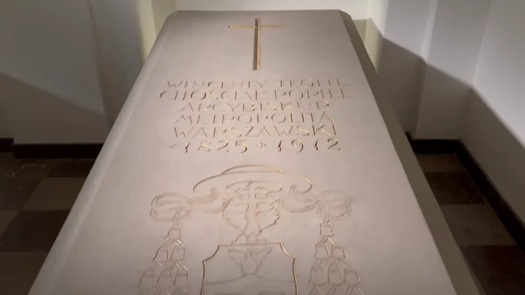 The tomb of Archbishop Wincenty Teofil Chościak-Popiel